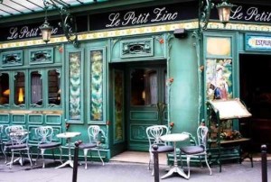 http://www.accommodationinparis.net